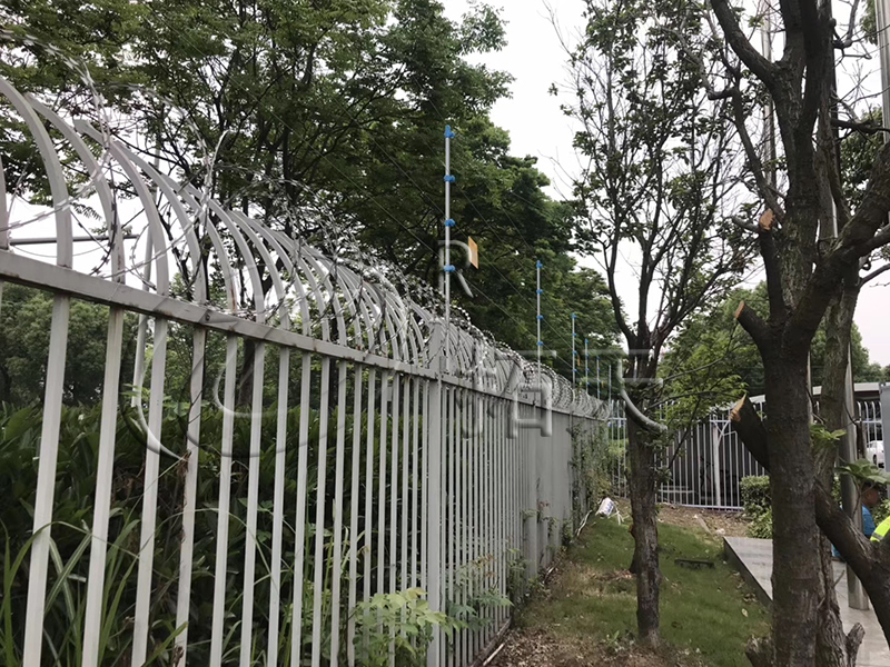 无锡市惠山区绿地世纪城小区脉冲围栏案例